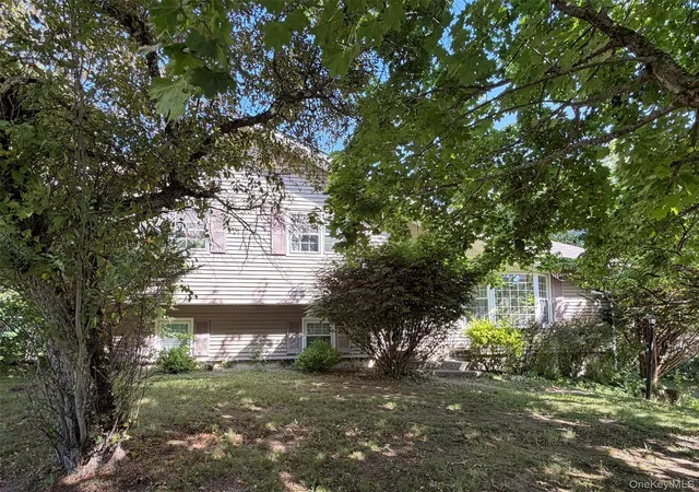 5th image of 4 Lorelei Dr, Middletown, NY 10940 | MLS# 1014402