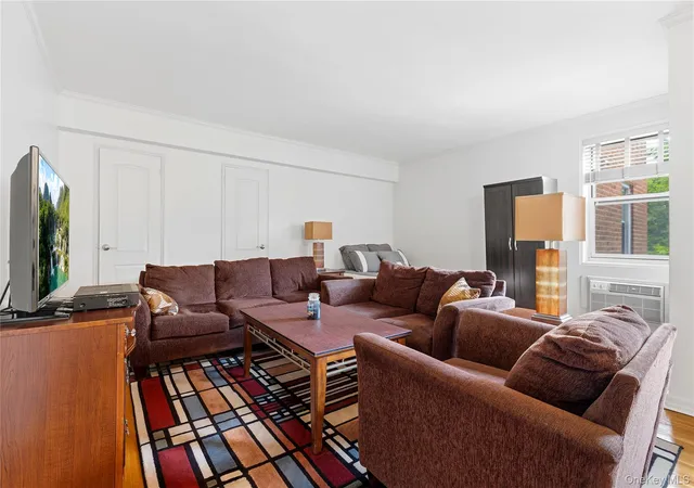 Photo 3 of Condo for sale at 611 Palmer Rd #3y, Yonkers, NY 10701 | MLS# 1014403 | Listing updated on 2026-09-03