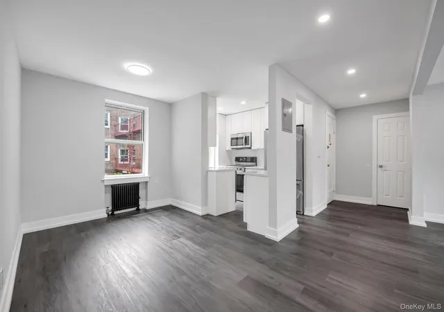5th image of 78-06 Main St, New York, NY 11367