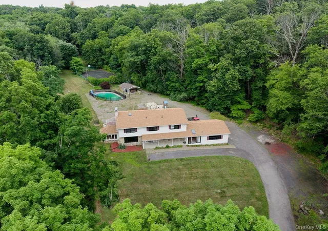4th image of 32 Cole Rd, Pleasant Valley, NY 12569 | MLS# 1014436