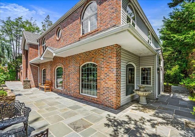Photo 3 of Single family home for sale at 86 Dorchester Dr, North Hempstead, NY 11030 | MLS# 1014438 | Listing updated on 2026-09-26