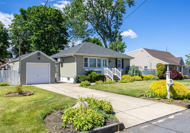 1st image of 95 Laurel Rd, Lindenhurst, NY 11757 | MLS# 1014439
