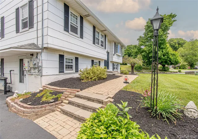 3rd image of 4 Russett Ln, Wappinger, NY 12590 | MLS# 1014450