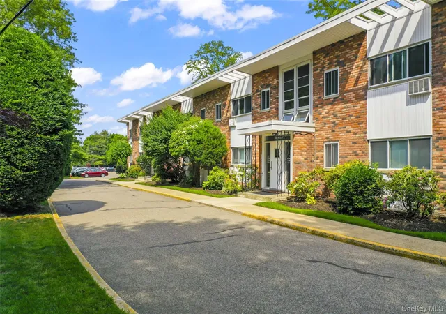 4th image of 200 Lexington Ave #12E, Oyster Bay, NY 11771 | MLS# 1014455