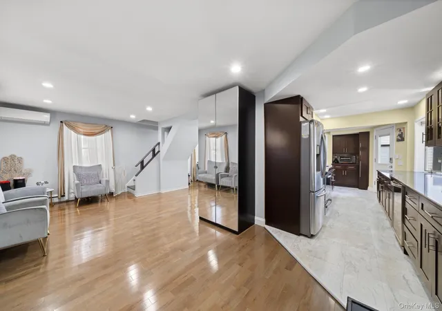 2nd image of 164 Gordon Rd, Hempstead, NY 11581 | MLS# 1014461