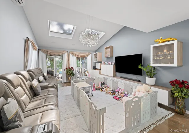 4th image of 164 Gordon Rd, Hempstead, NY 11581 | MLS# 1014461