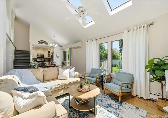 Photo 4 of Sale Pending at 634 Morrison St, Babylon, NY 11702 | MLS# 1014472 | Listing updated on 2026-07-03