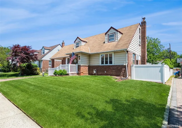 2nd image of 14 Cary Rd, New Hyde Park, NY 11040 | MLS# 1014479