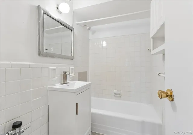 2nd image of 71-40 112th St, New York, NY 11375