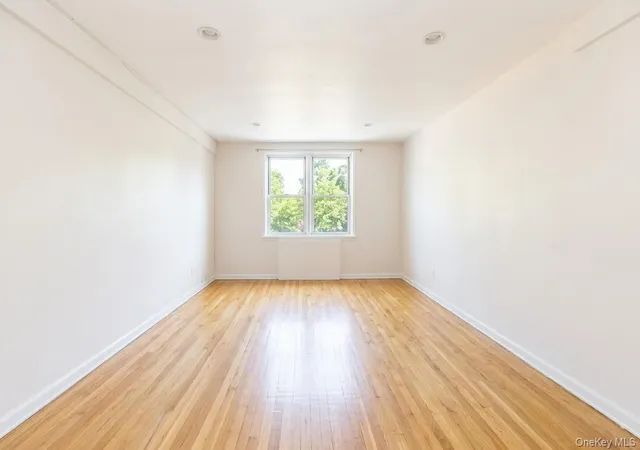 2nd image of 5620 Netherland Ave #3E, New York, NY 10471 | MLS# 1014487