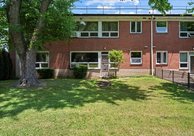 3rd image of 12 Channing Pl, Eastchester, NY 10709