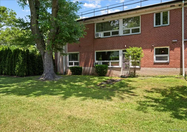 4th image of 12 Channing Pl, Eastchester, NY 10709