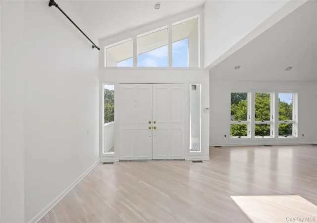 4th image of 32 Contessa Ct, Port Jefferson, NY 11777 | MLS# 1014504