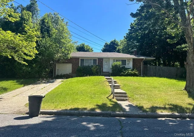 2nd image of 1533 Agate St, Bay Shore, NY 11706 | MLS# 1014509