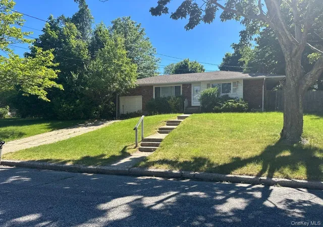 4th image of 1533 Agate St, Bay Shore, NY 11706 | MLS# 1014509
