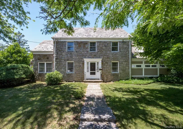 2nd image of 1542 Grand Ave, Hempstead, NY 11510 | MLS# 1014528
