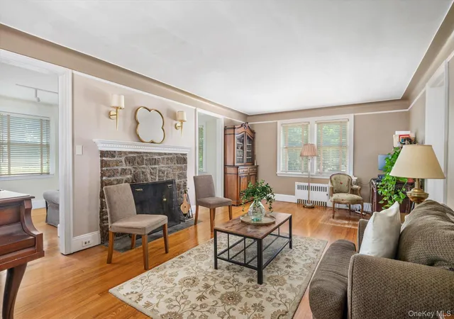 4th image of 1542 Grand Ave, Hempstead, NY 11510 | MLS# 1014528