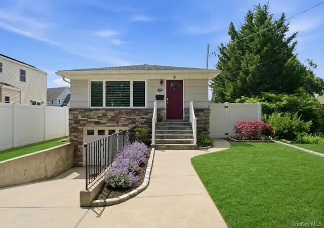 1st image of 10 S Merrick Rd, Oyster Bay, NY 11758 | MLS# 1014546