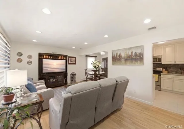 3rd image of 10 S Merrick Rd, Oyster Bay, NY 11758 | MLS# 1014546