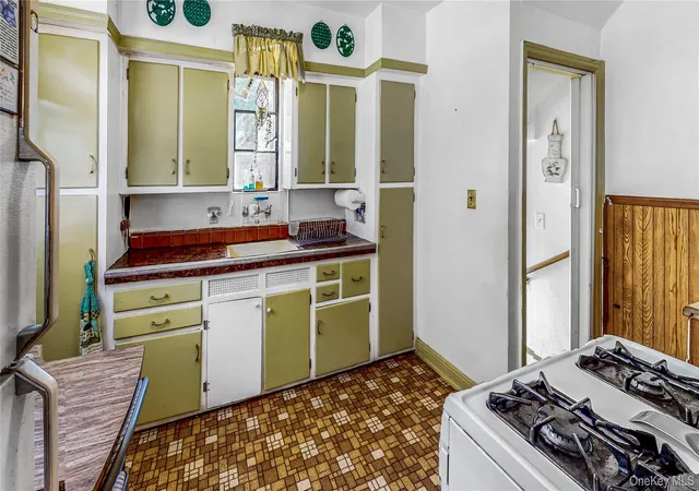 3rd image of 83-43 252 St, New York, NY 11426 | MLS# 1014547
