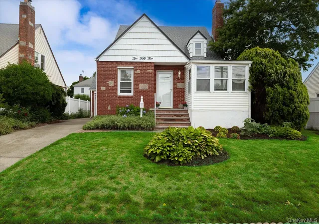 Homes for sale in Hempstead, NY | 254 Merrifield Ave, Hempstead, NY 11572 | MLS# 1014550