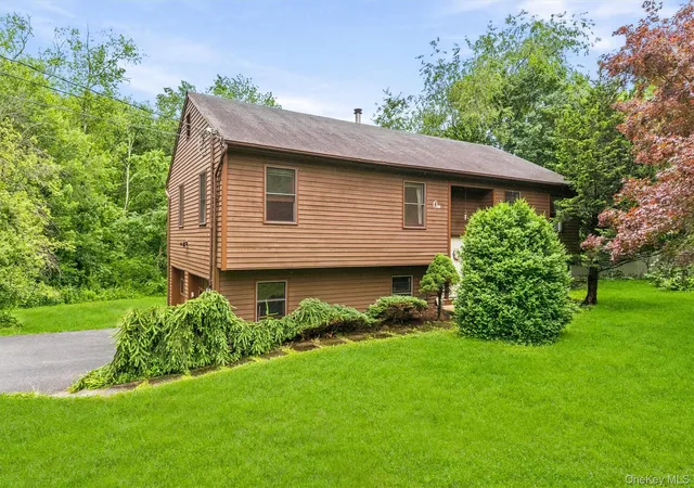 3rd image of 1 Sunset Dr, Somers, NY 10598 | MLS# 1014553
