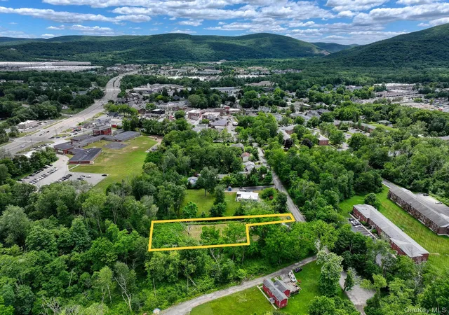 Homes for sale in Fishkill, NY | 30 Givens Ln, Fishkill, NY 12524 | MLS# 1014554