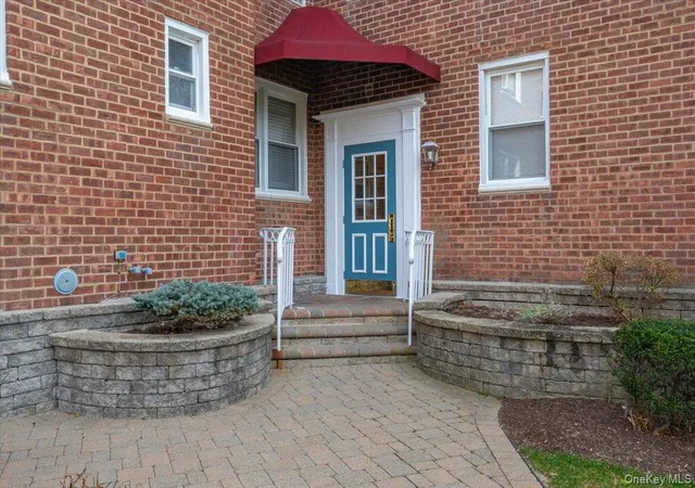 2nd image of 13 Bryant Crescent #2K, White Plains, NY 10605 | MLS# 1014559