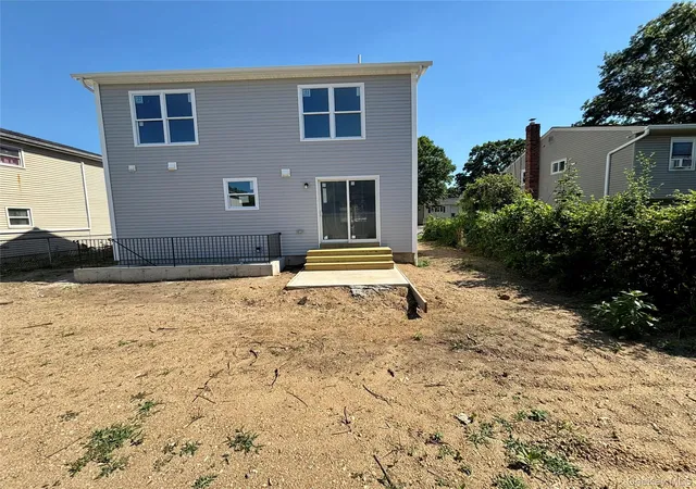 3rd image of 69 Offaly St, Babylon, NY 11701 | MLS# 1014581