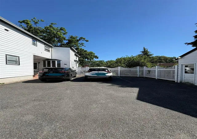 3rd image of 390 Atlantic Ave, Hempstead, NY 11518 | MLS# 1014588