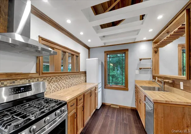 Photo 3 of Single family home for sale at 6 Deer Trl N, Warwick (town), NY 10925 | MLS# 1014589 | Listing updated on 2026-09-12