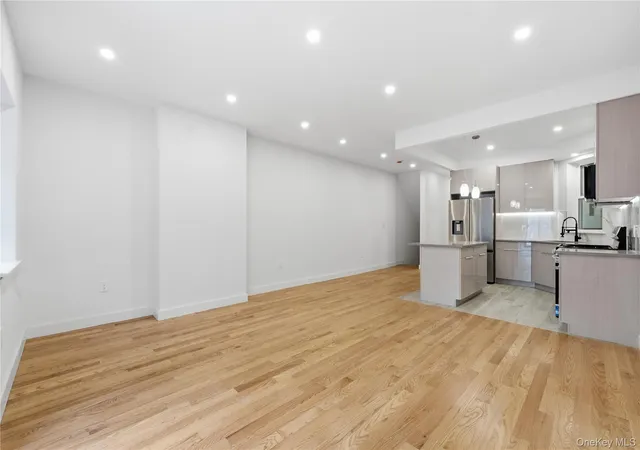 Listing Photo 5 - Condo for sale in building located at 3409 29th St, New York, NY 11106