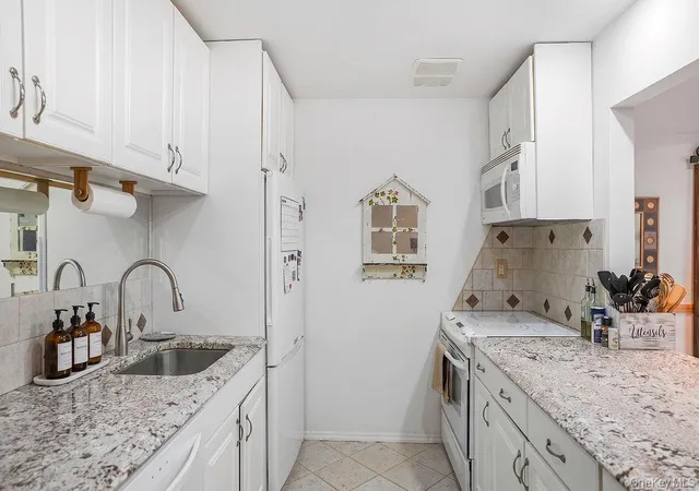 3rd image of 54 Richmond Blvd, Islip, NY 11779