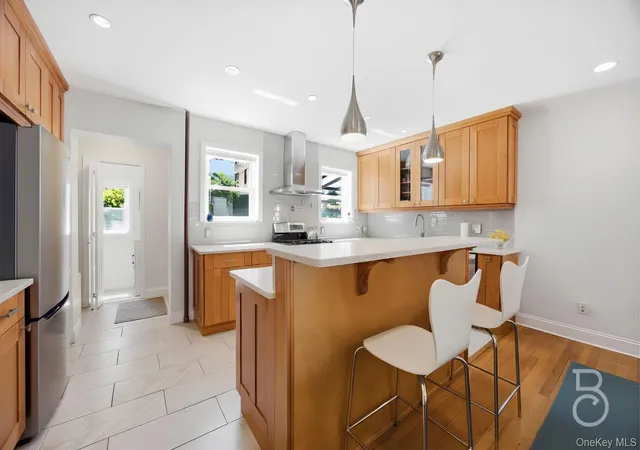 Photo 4 of Sale Pending at 21-41 24th Street, Astoria, NY 11105 | MLS# 1014602 | Listing updated on 2026-07-07