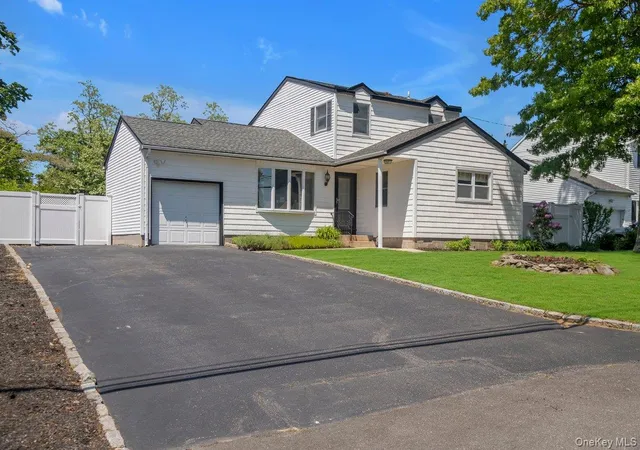 Homes for sale in Brookhaven, NY | 19 Laurelton Ave Ave, Brookhaven, NY 11755 | MLS# 1014606