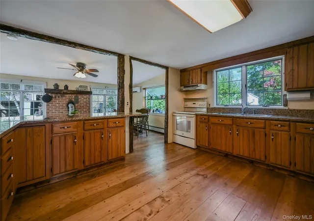 Photo 3 of Single family home for sale at 147 N Country Rd, Mount Sinai, NY 11766 | MLS# 1014611 | Listing updated on 2026-06-17