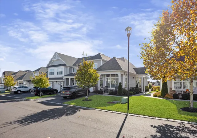 2nd image of 303 Silver Timber Dr, Brookhaven, NY 11980 | MLS# 1014618