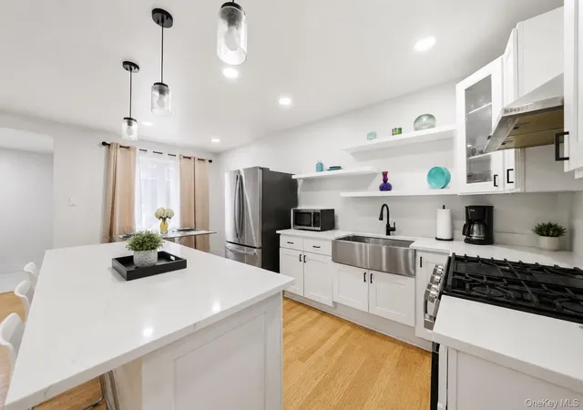 Listing Photo 4 - Condo for sale in building located at 1181 E 84th St, Brooklyn, NY 11236
