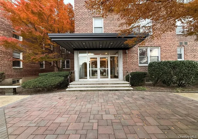 Homes for sale in Hempstead, NY | 530 Dubois Ave #7C, Hempstead, NY 11581 | MLS# 1014656