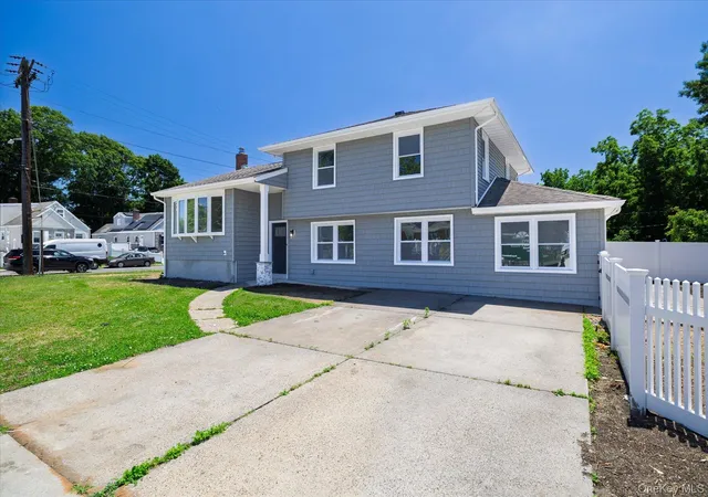 3rd image of 62 Alhambra Rd, Hempstead, NY 11510 | MLS# 1014658