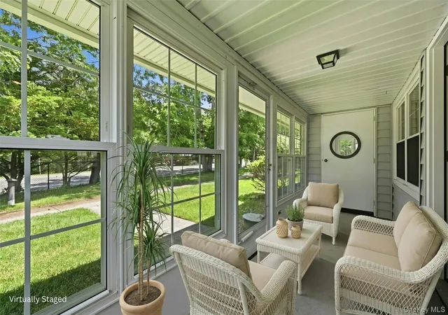 4th image of 133 Eastbourne Ct, Brookhaven, NY 11961