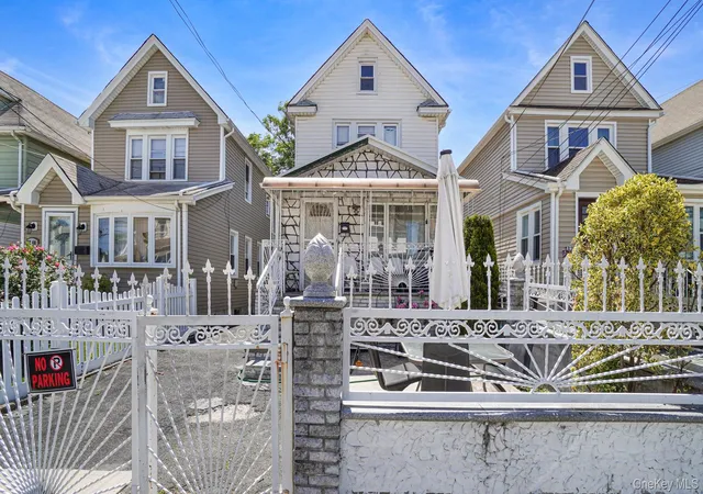 Photo 1 of Single family home for sale at 11736 196th Street, Saint Albans, NY 11412 | MLS# 1014663 | Listing updated on 2026-08-12
