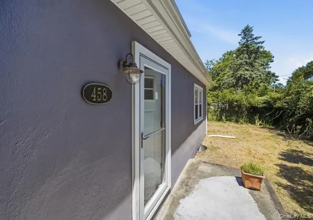 4th image of 458 N Magee St, Southampton, NY 11968 | MLS# 1014669