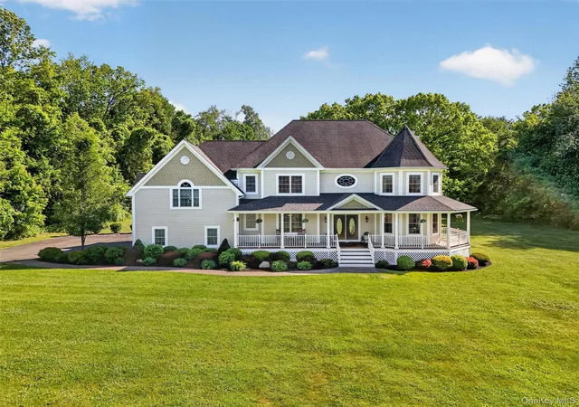 Photo 4 of Sale Pending at 17 Coopers Ln, Hopewell Junction, NY 12533 | MLS# 1014677 | Listing updated on 2026-07-24