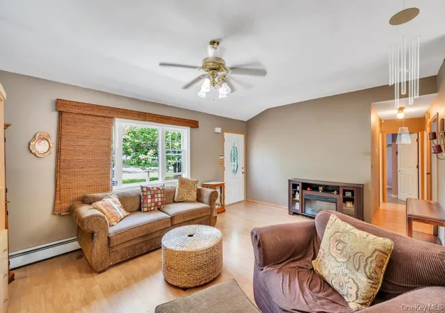 4th image of 3 Megan Ct, Bellport, NY 11713 | MLS# 1014685