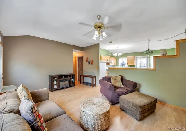 5th image of 3 Megan Ct, Bellport, NY 11713 | MLS# 1014685