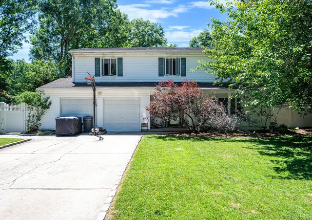 Homes for sale in Brookhaven, NY | 28 Artist Lake Blvd, Brookhaven, NY 11953 | MLS# 1014700
