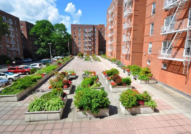 2nd image of 491 Riverdale Ave #6D, Yonkers, NY 10705 | MLS# 1014712