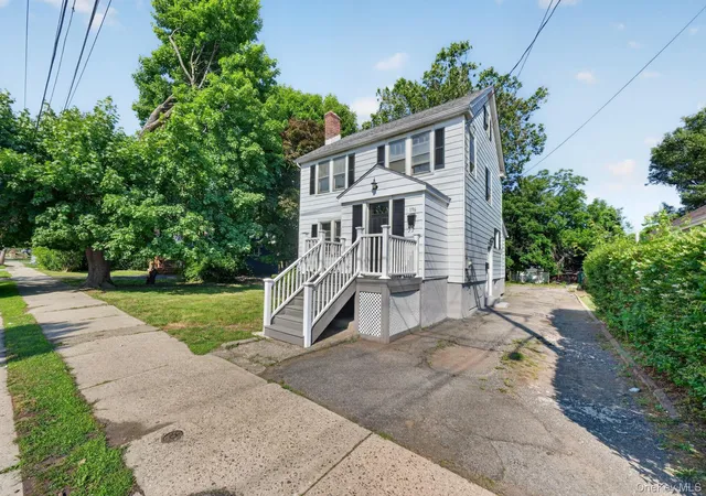 Homes for sale in Middletown, NY | 196 Cottage St, Middletown, NY 10940 | MLS# 1014761