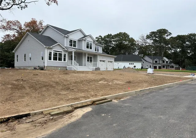 Photo 3 of Single family home for sale at 1 Lotto Ct, Brookhaven, NY 11755 | MLS# 1014775 | Listing updated on 2026-10-07